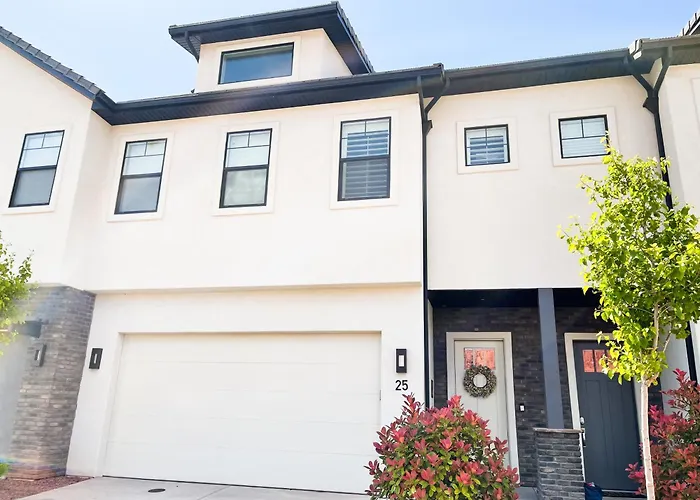 Kantada In The Sun - Poolside Retreat