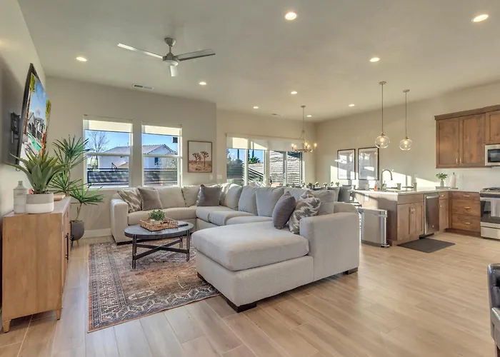 Ocotillo Springs Resort 40 Private Hot Tub, Community Pool, And More